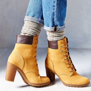 EUC Timberland Suede Heels Boots